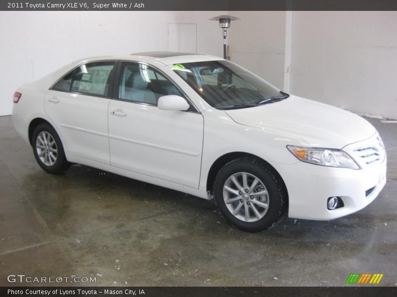 Super White / Ash 2011 Toyota Camry XLE V6