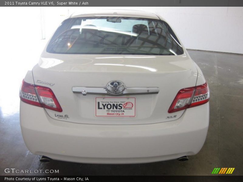 Super White / Ash 2011 Toyota Camry XLE V6
