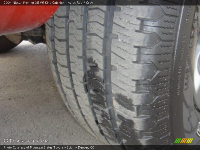 Aztec Red / Gray 2004 Nissan Frontier XE V6 King Cab 4x4