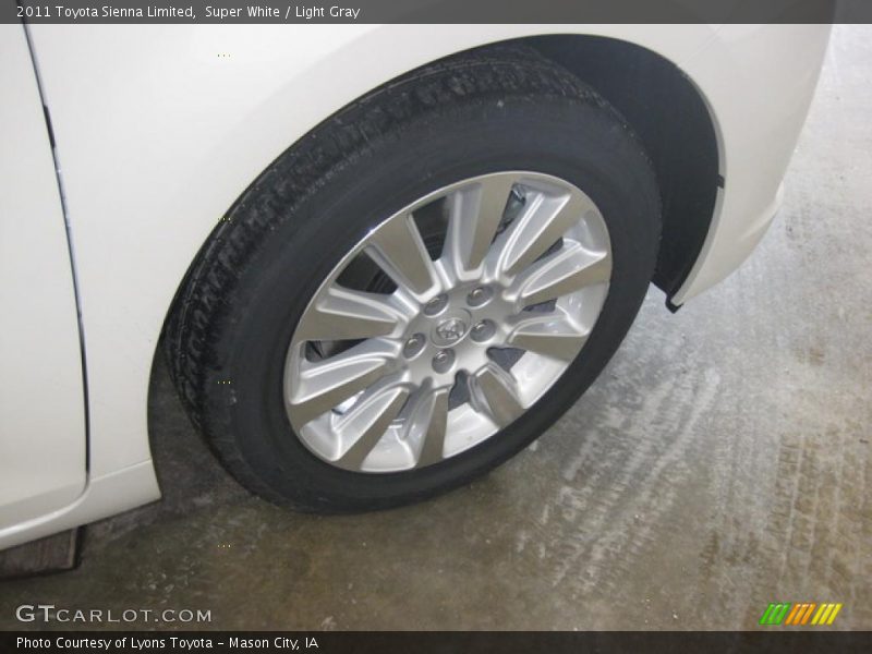 Super White / Light Gray 2011 Toyota Sienna Limited