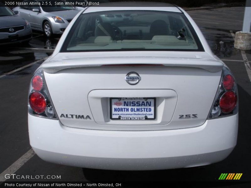 Satin White Pearl / Blond 2006 Nissan Altima 2.5 S