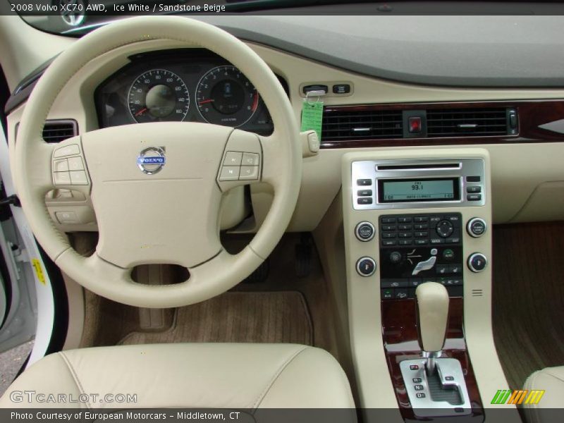 Ice White / Sandstone Beige 2008 Volvo XC70 AWD
