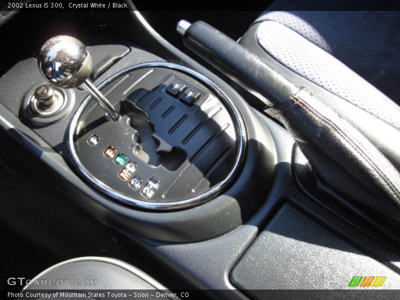 Crystal White / Black 2002 Lexus IS 300
