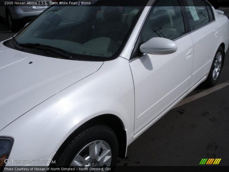 Satin White Pearl / Blond 2006 Nissan Altima 2.5 S