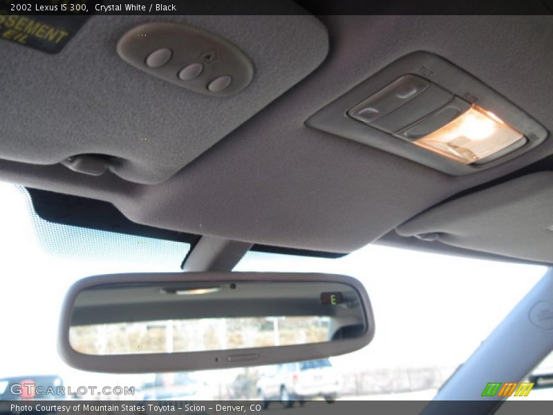 Crystal White / Black 2002 Lexus IS 300