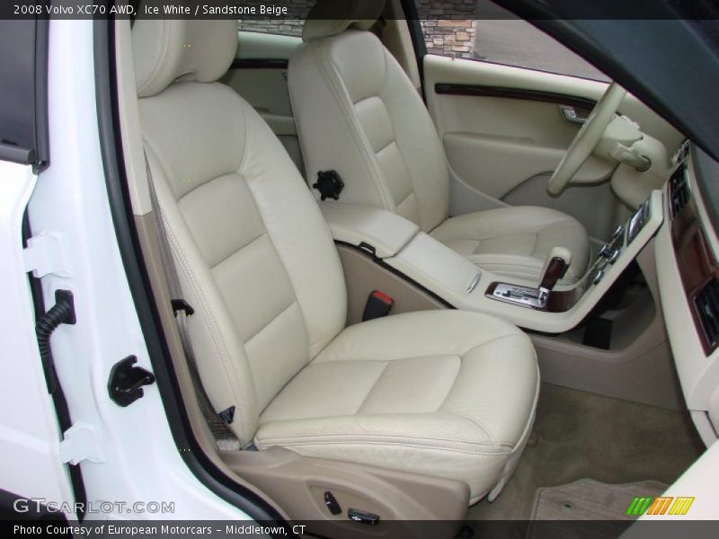 Ice White / Sandstone Beige 2008 Volvo XC70 AWD