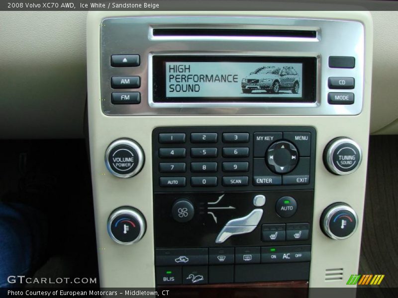 Ice White / Sandstone Beige 2008 Volvo XC70 AWD