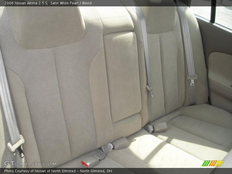 Satin White Pearl / Blond 2006 Nissan Altima 2.5 S