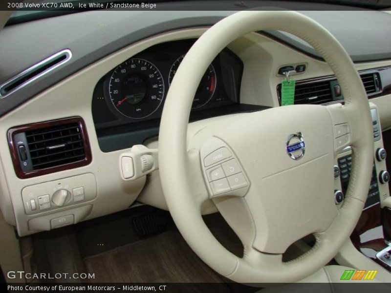 Ice White / Sandstone Beige 2008 Volvo XC70 AWD