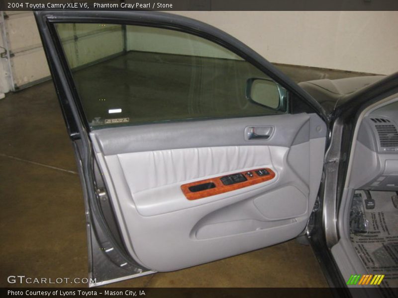 Phantom Gray Pearl / Stone 2004 Toyota Camry XLE V6