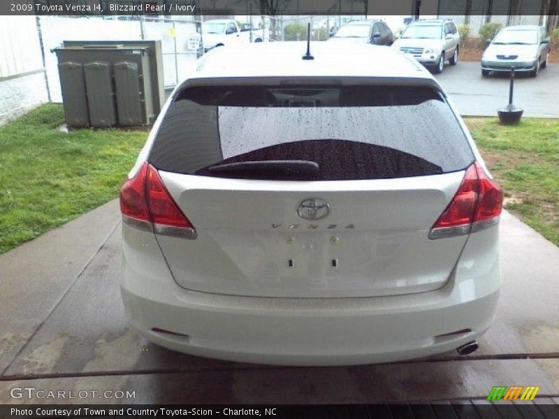 Blizzard Pearl / Ivory 2009 Toyota Venza I4