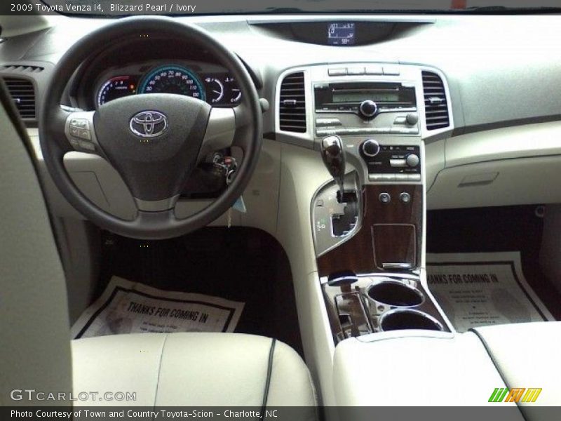 Blizzard Pearl / Ivory 2009 Toyota Venza I4
