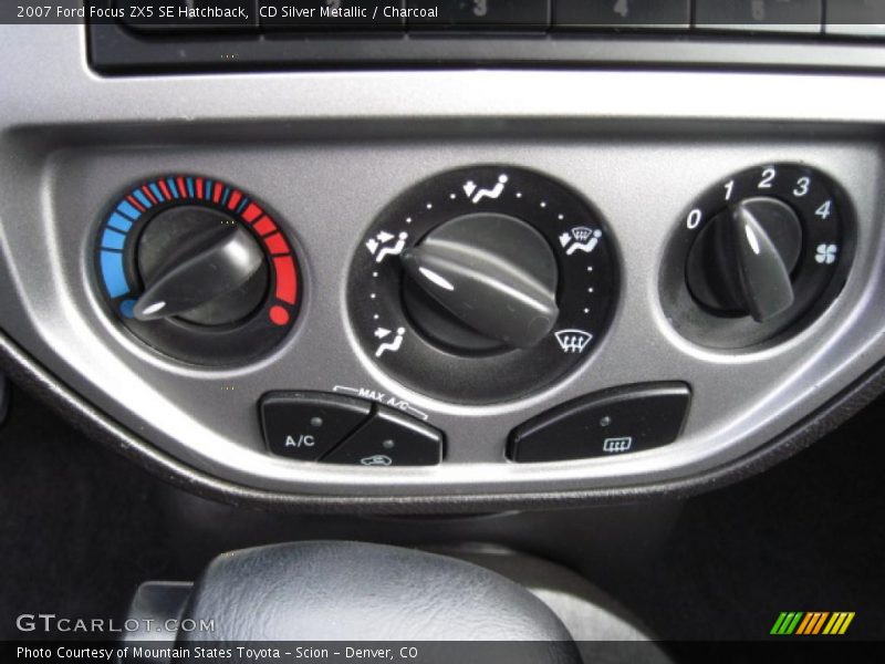 CD Silver Metallic / Charcoal 2007 Ford Focus ZX5 SE Hatchback