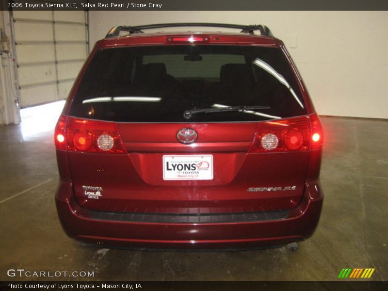 Salsa Red Pearl / Stone Gray 2006 Toyota Sienna XLE