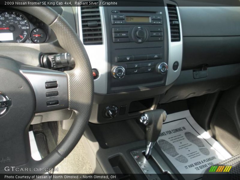 Radiant Silver / Graphite 2009 Nissan Frontier SE King Cab 4x4