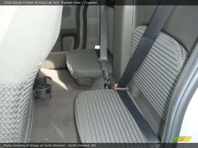 Radiant Silver / Graphite 2009 Nissan Frontier SE King Cab 4x4
