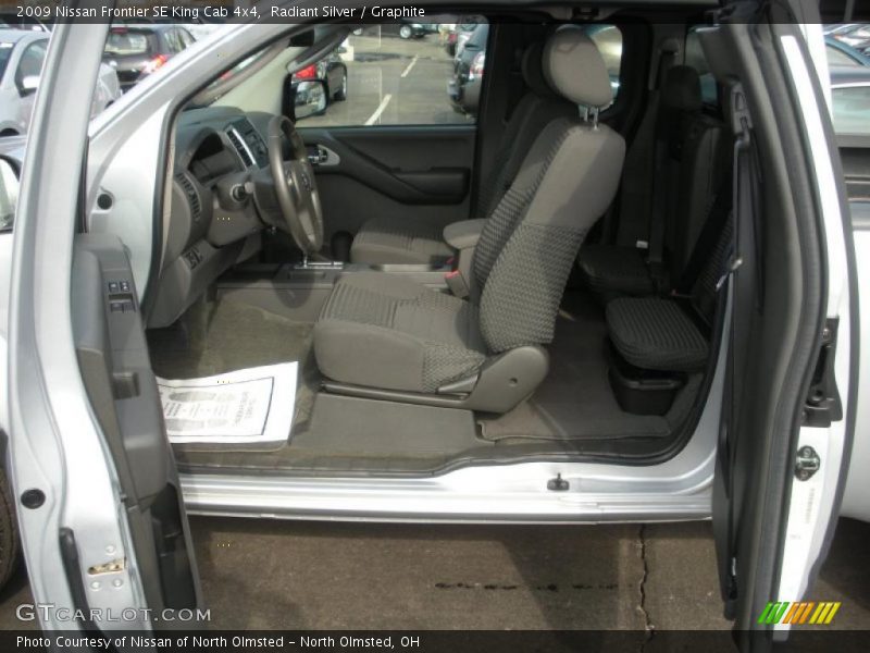 Radiant Silver / Graphite 2009 Nissan Frontier SE King Cab 4x4