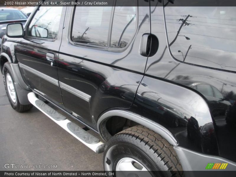 Super Black / Gray Celadon 2002 Nissan Xterra SE V6 4x4