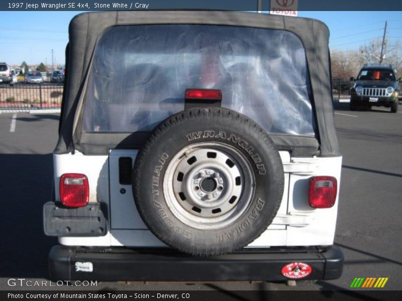 Stone White / Gray 1997 Jeep Wrangler SE 4x4