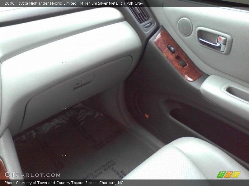 Millenium Silver Metallic / Ash Gray 2006 Toyota Highlander Hybrid Limited