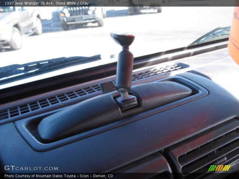 Stone White / Gray 1997 Jeep Wrangler SE 4x4