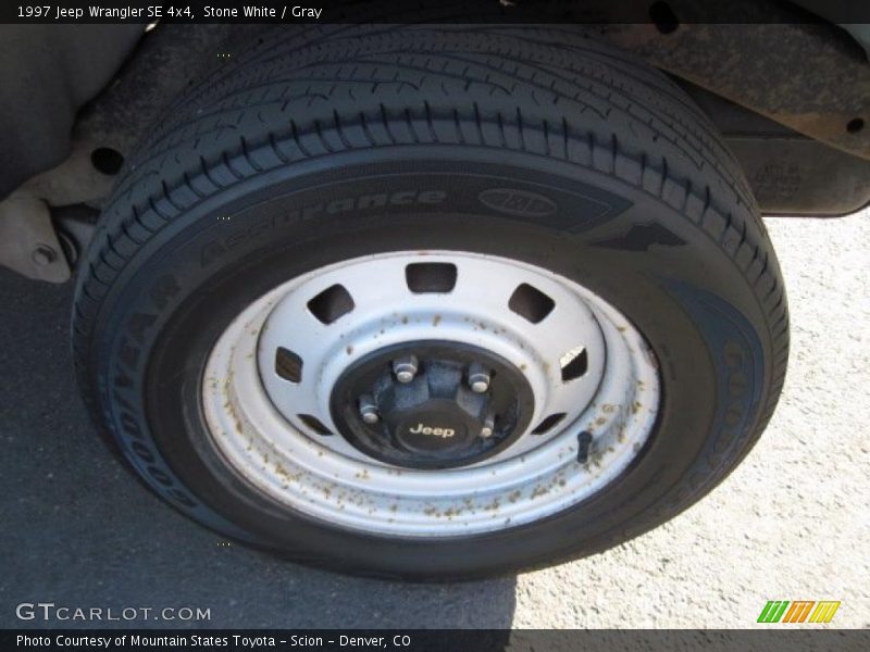 Stone White / Gray 1997 Jeep Wrangler SE 4x4