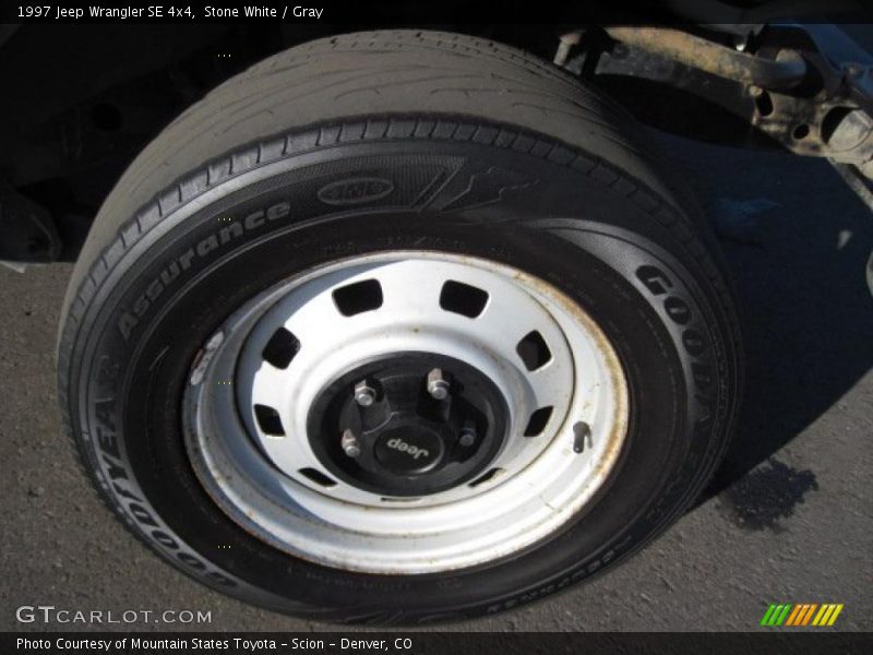 Stone White / Gray 1997 Jeep Wrangler SE 4x4