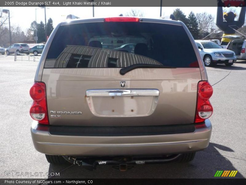 Light Khaki Metallic / Khaki 2005 Dodge Durango SLT 4x4