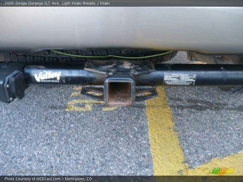 Light Khaki Metallic / Khaki 2005 Dodge Durango SLT 4x4