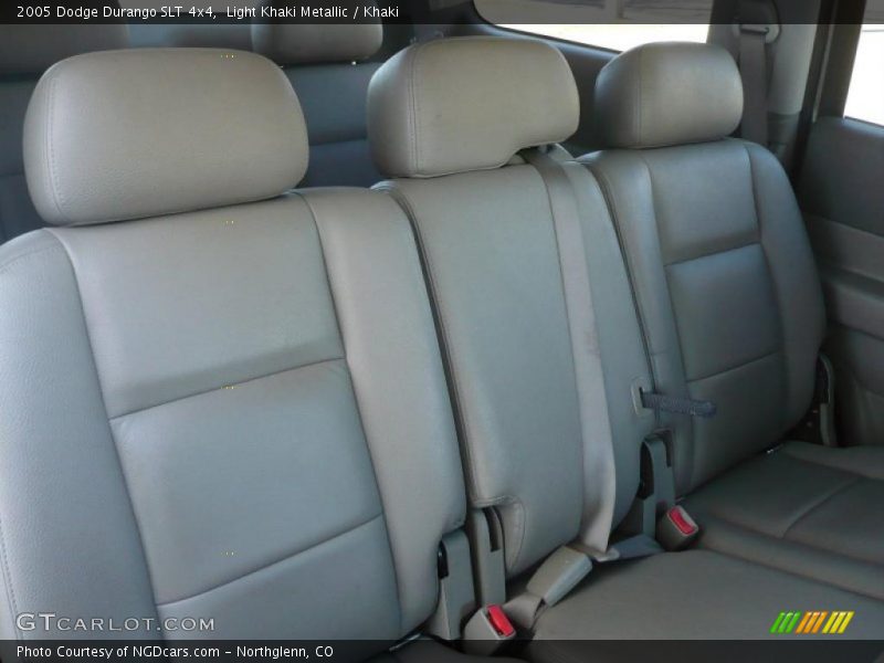 Light Khaki Metallic / Khaki 2005 Dodge Durango SLT 4x4