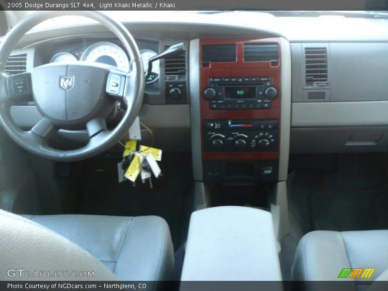 Light Khaki Metallic / Khaki 2005 Dodge Durango SLT 4x4