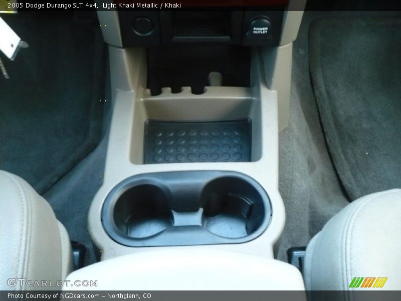 Light Khaki Metallic / Khaki 2005 Dodge Durango SLT 4x4