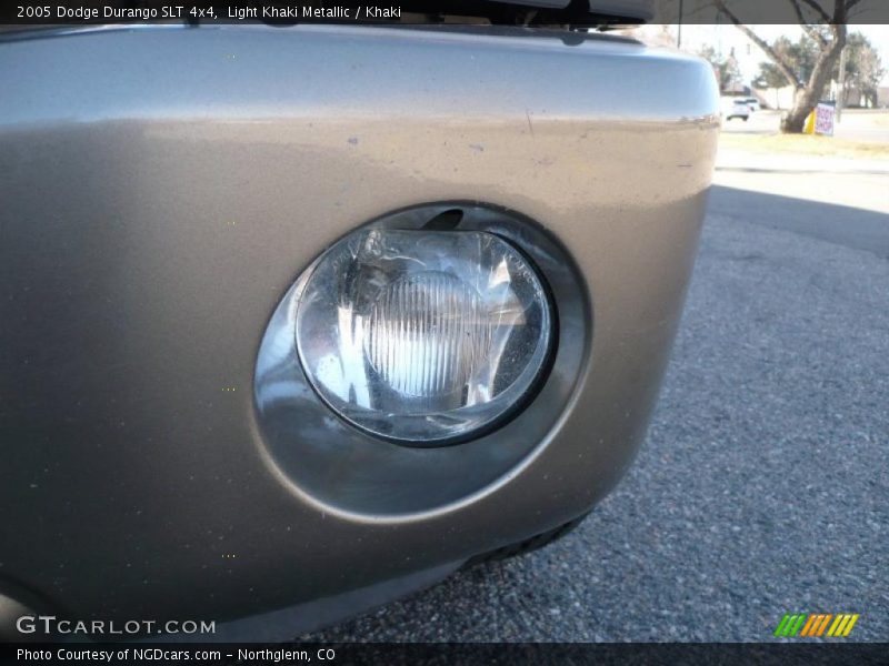 Light Khaki Metallic / Khaki 2005 Dodge Durango SLT 4x4