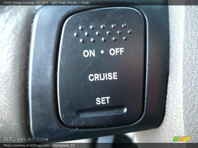 Light Khaki Metallic / Khaki 2005 Dodge Durango SLT 4x4