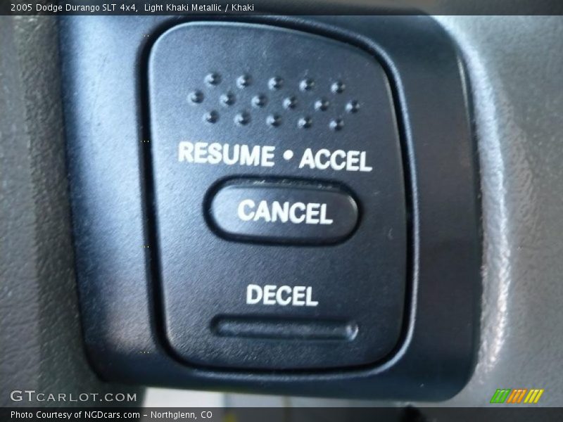 Light Khaki Metallic / Khaki 2005 Dodge Durango SLT 4x4