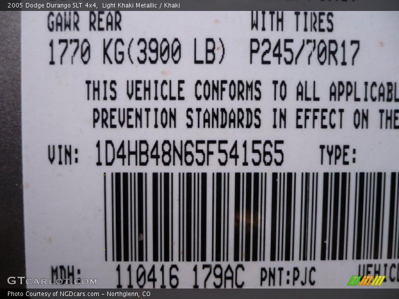 Light Khaki Metallic / Khaki 2005 Dodge Durango SLT 4x4