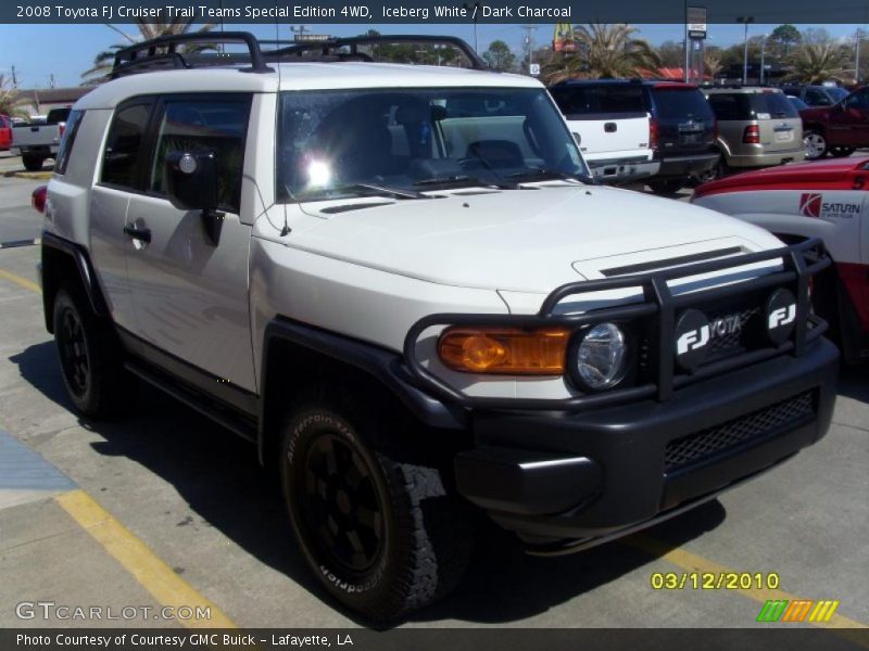 Front 3/4 View of 2008 FJ Cruiser Trail Teams Special Edition 4WD