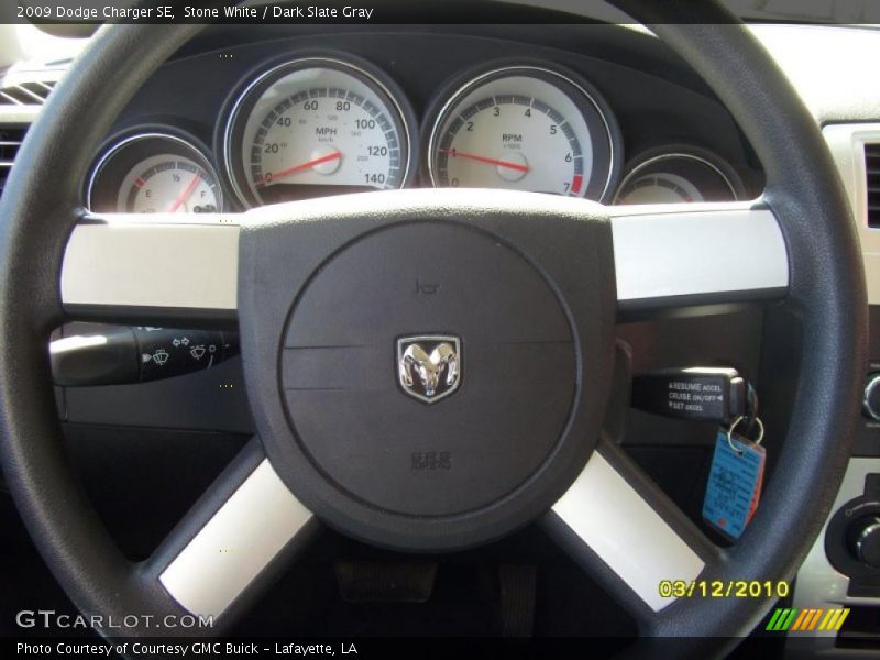Stone White / Dark Slate Gray 2009 Dodge Charger SE