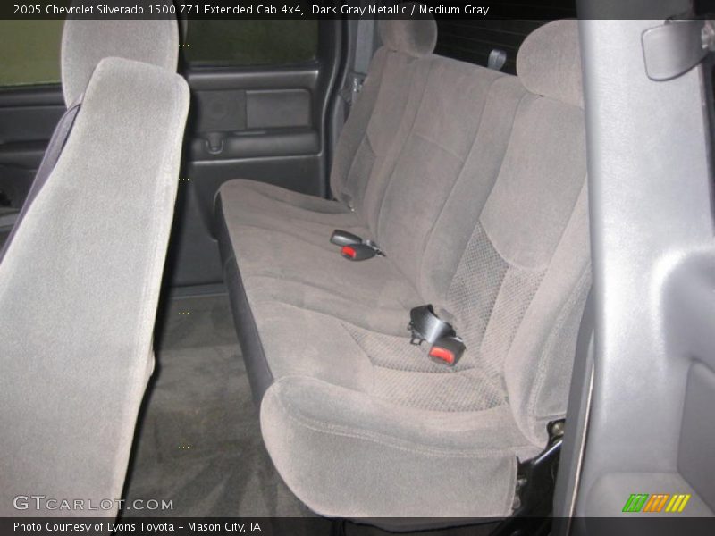 Dark Gray Metallic / Medium Gray 2005 Chevrolet Silverado 1500 Z71 Extended Cab 4x4