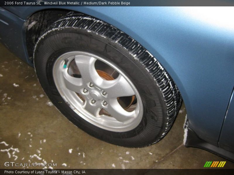 Windveil Blue Metallic / Medium/Dark Pebble Beige 2006 Ford Taurus SE