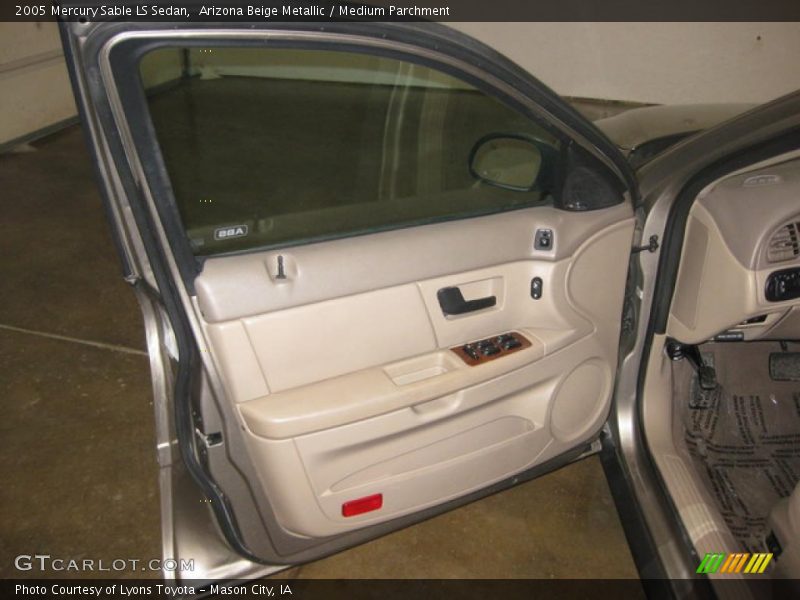 Arizona Beige Metallic / Medium Parchment 2005 Mercury Sable LS Sedan