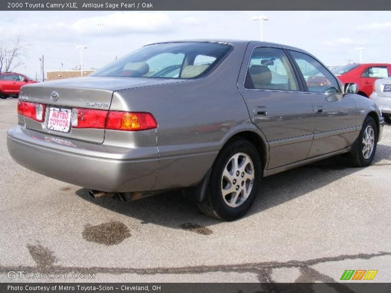 Antique Sage Pearl / Oak 2000 Toyota Camry XLE