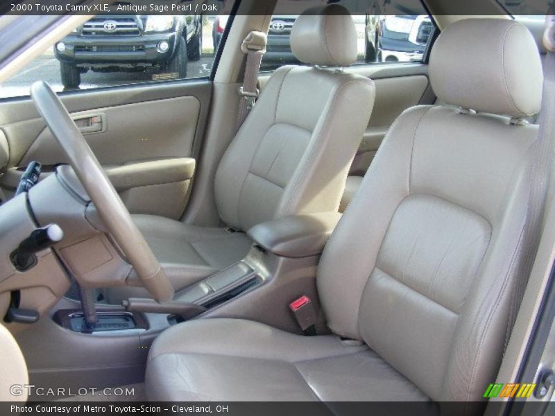 Antique Sage Pearl / Oak 2000 Toyota Camry XLE