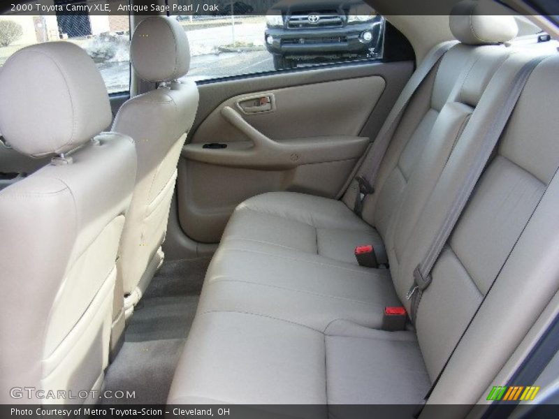 Antique Sage Pearl / Oak 2000 Toyota Camry XLE