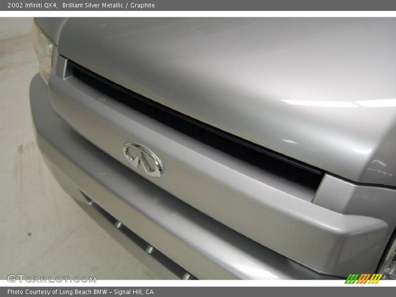 Brilliant Silver Metallic / Graphite 2002 Infiniti QX4