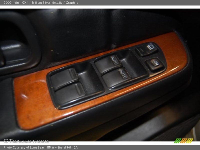 Brilliant Silver Metallic / Graphite 2002 Infiniti QX4