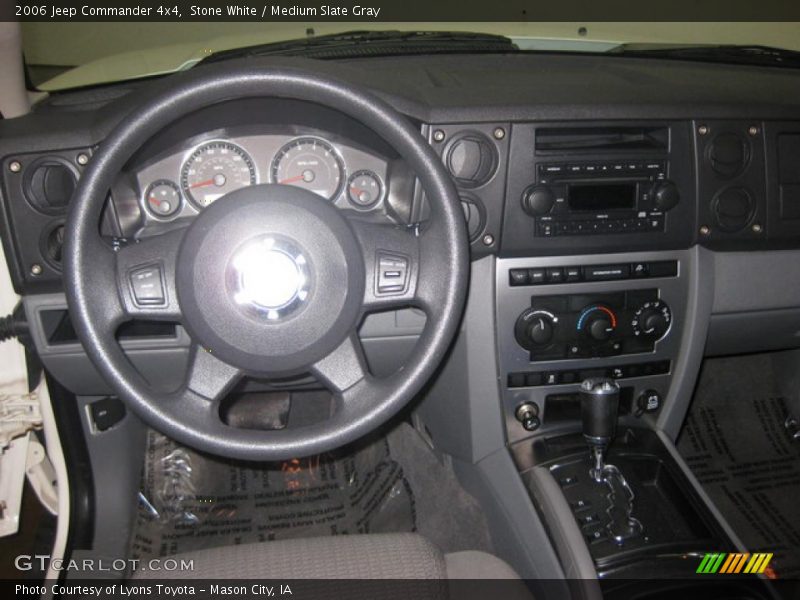 Stone White / Medium Slate Gray 2006 Jeep Commander 4x4