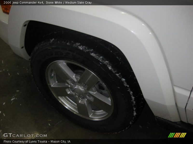 Stone White / Medium Slate Gray 2006 Jeep Commander 4x4