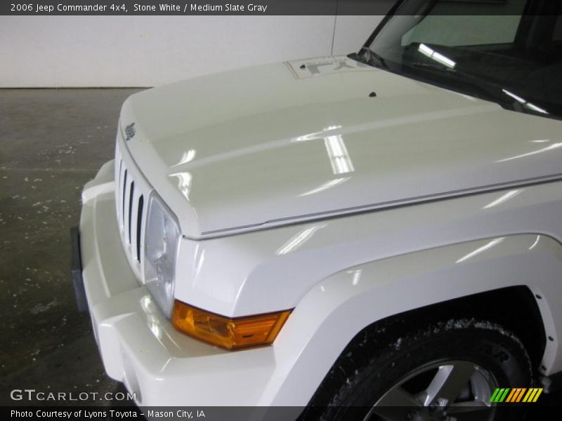 Stone White / Medium Slate Gray 2006 Jeep Commander 4x4