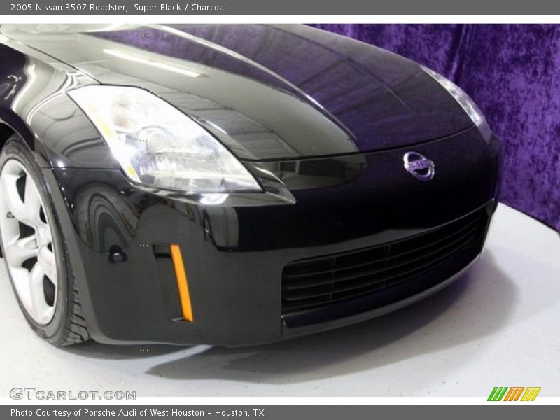 Super Black / Charcoal 2005 Nissan 350Z Roadster